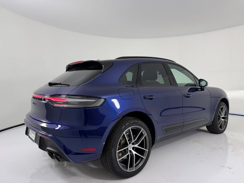 Certified 2026 Porsche Macan AWD/4WD image 7
