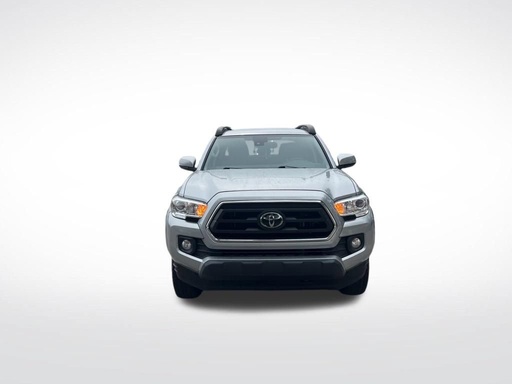 Used 2023 Toyota Tacoma SR5 w/ Technology Package RWD image 3