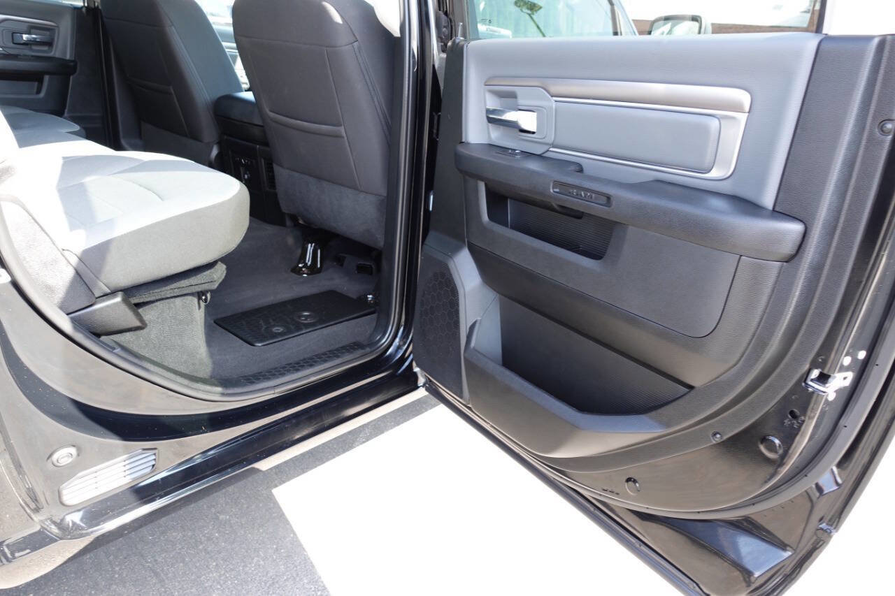 Used 2023 RAM 1500 Classic SLT w/ Electronics Convenience Group image 28