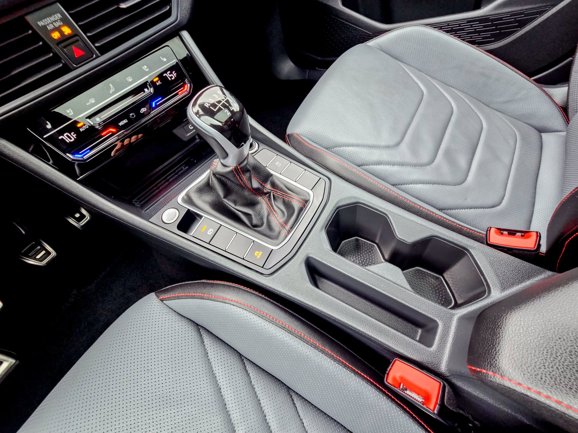 Used 2025 Volkswagen Jetta GLI Autobahn FWD image 18