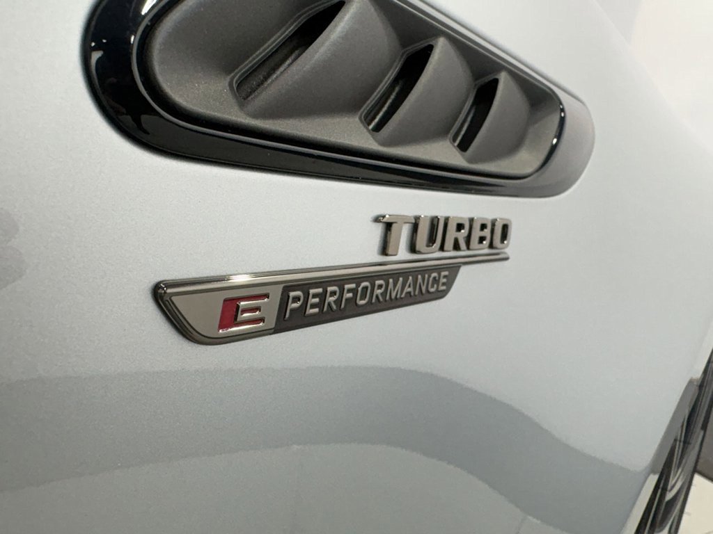 Used 2024 Mercedes-Benz C 63 AMG S image 5