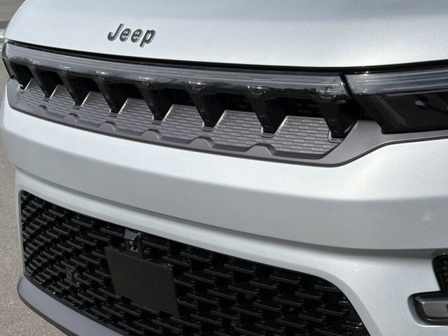 New 2026 Jeep Grand Wagoneer Summit image 16