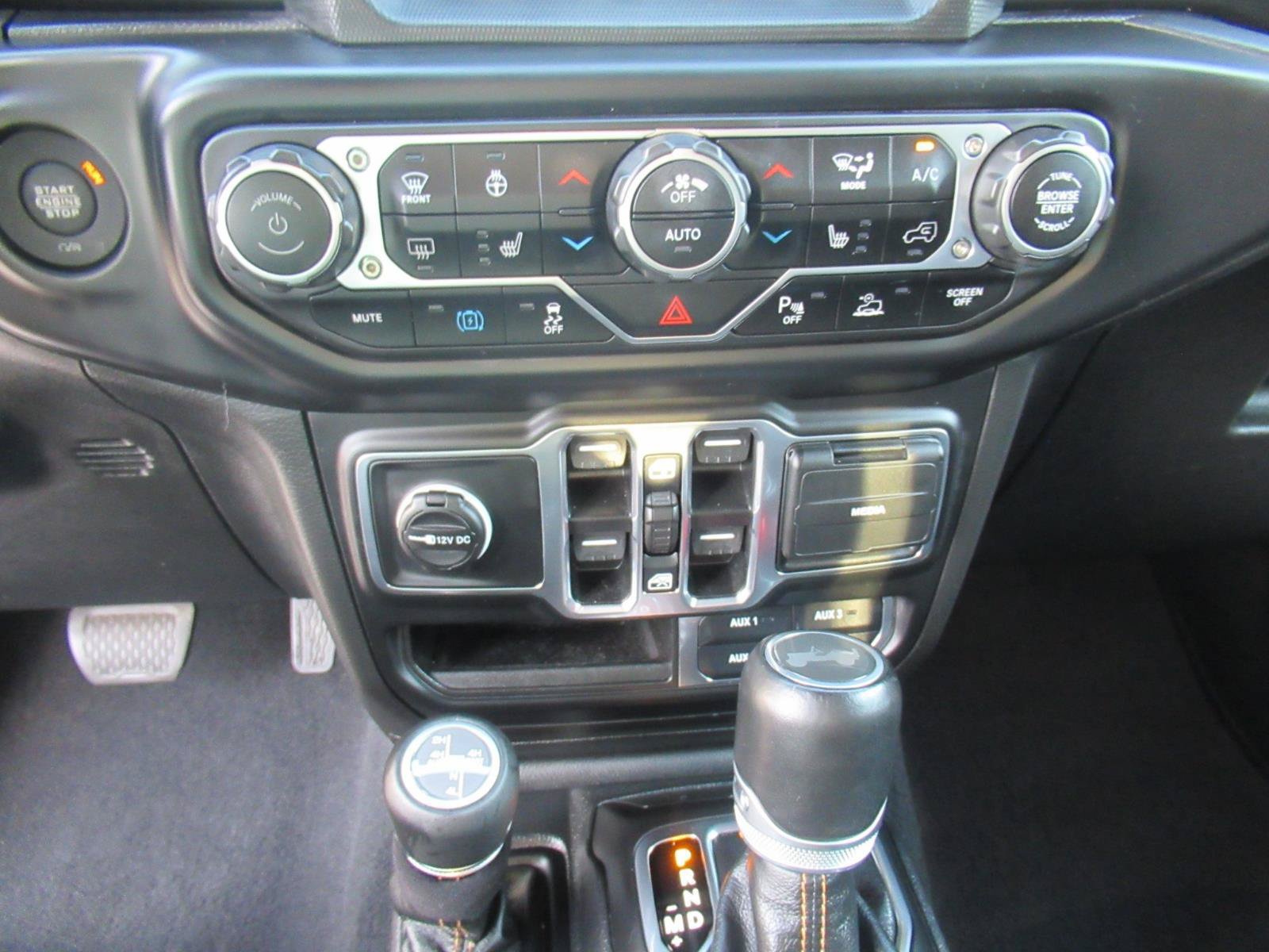 Certified 2023 Jeep Wrangler Unlimited Sahara AWD/4WD image 27