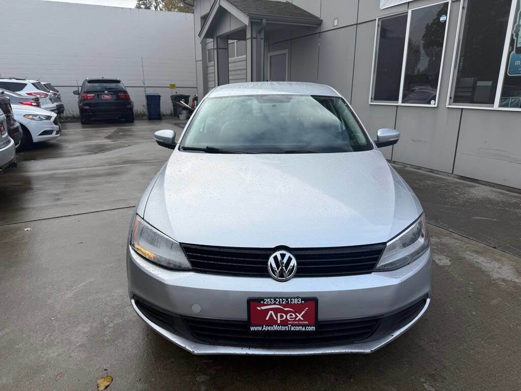 Used 2014 Volkswagen Jetta SE image 3