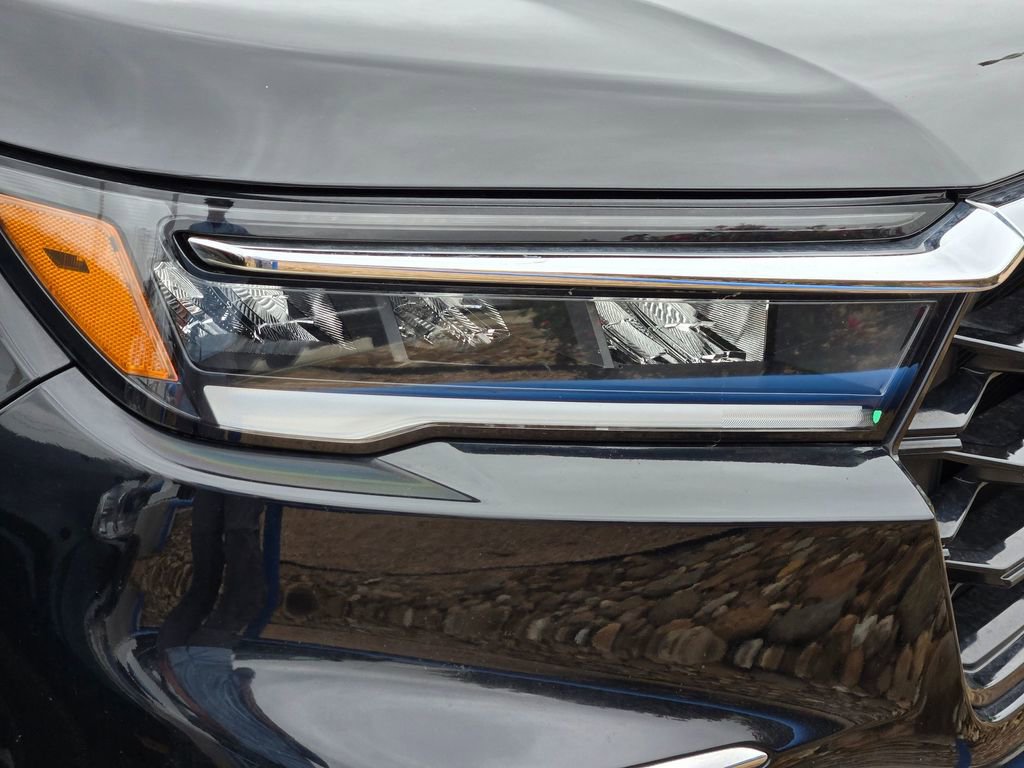 Used 2023 Honda Pilot Touring image 10