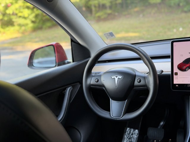 Used 2020 Tesla Model Y Long Range AWD/4WD image 24