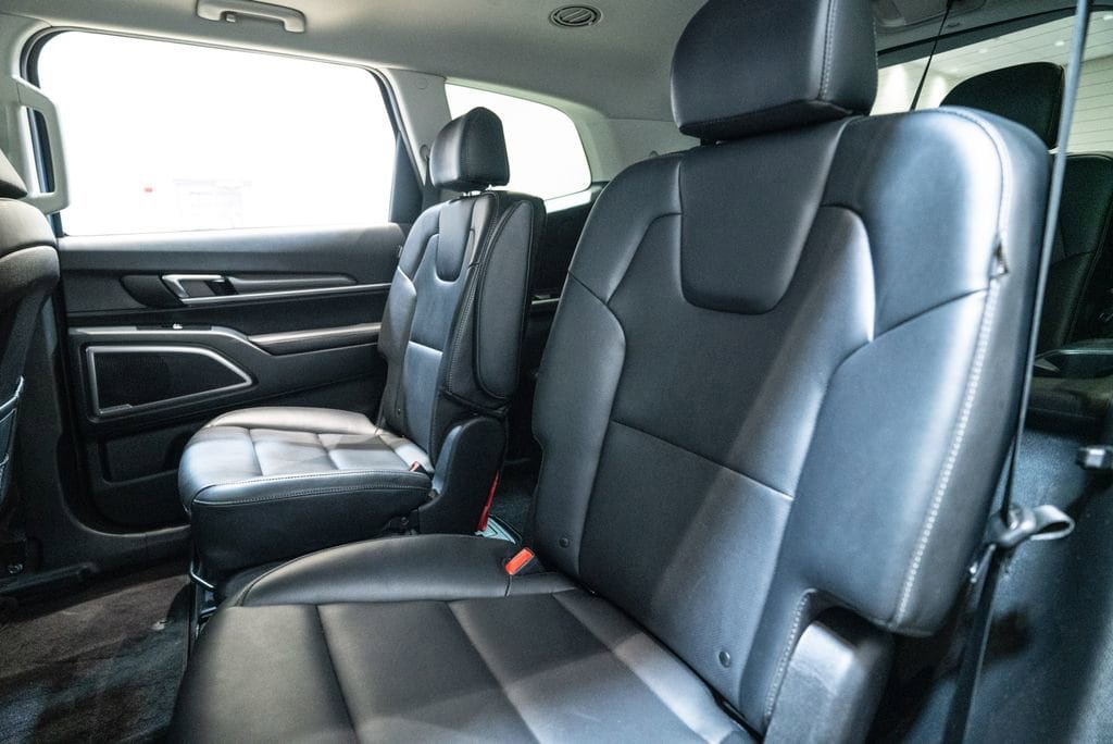 Used 2025 Kia Telluride S AWD/4WD image 37