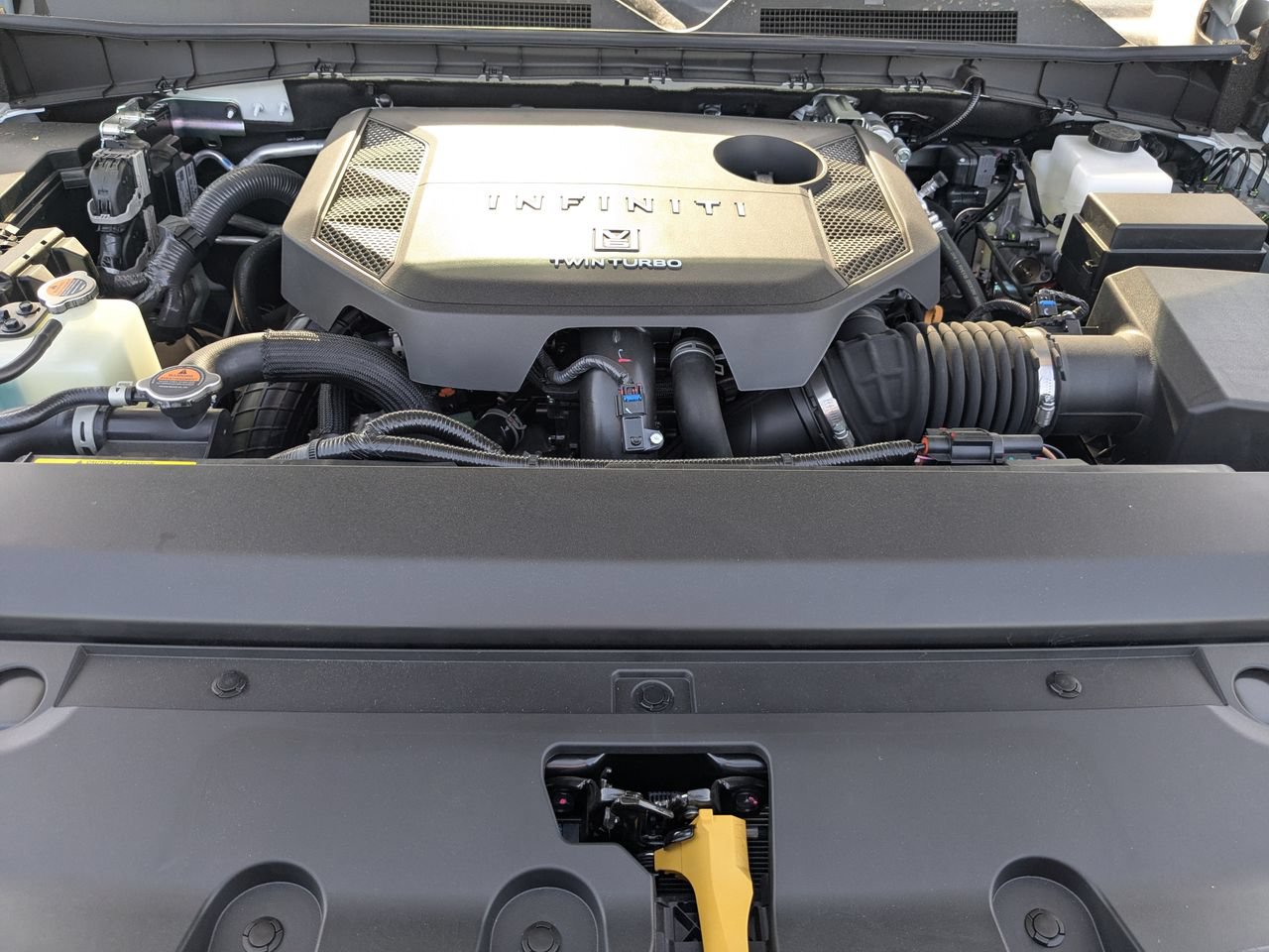 Certified 2026 INFINITI QX80 Luxe RWD image 10