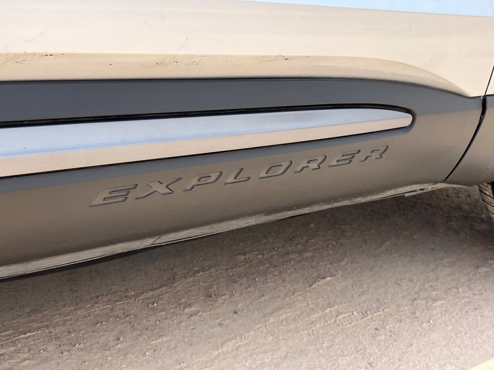 Used 2022 Ford Explorer XLT w/ Equipment Group 202A image 28