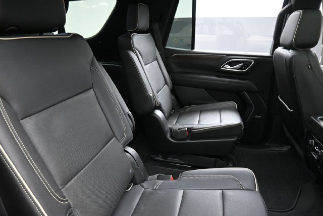 Used 2021 Chevrolet Tahoe Premier w/ Premium Package AWD/4WD image 30