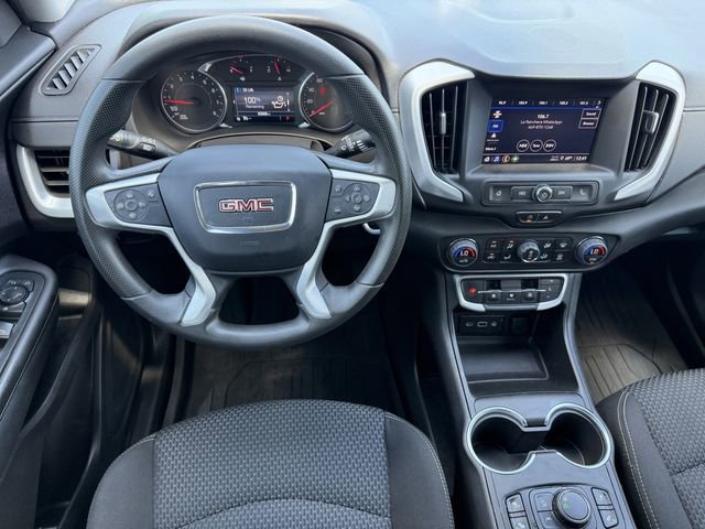 Used 2024 GMC Terrain SLE w/ Driver Convenience Package FWD image 12