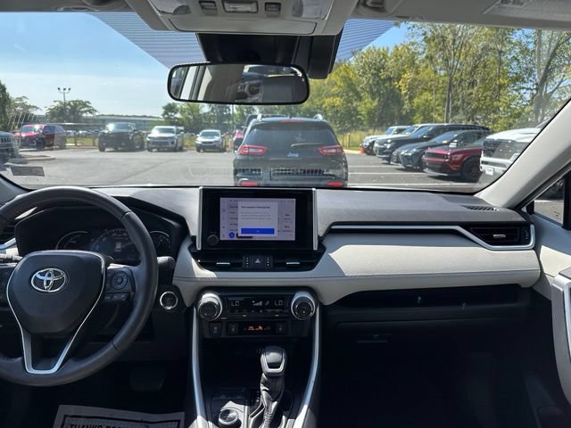 Used 2023 Toyota RAV4 XLE Premium AWD/4WD image 27