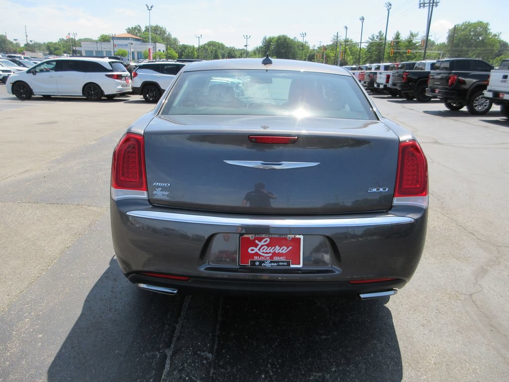 Used 2016 Chrysler 300 Limited AWD/4WD image 7