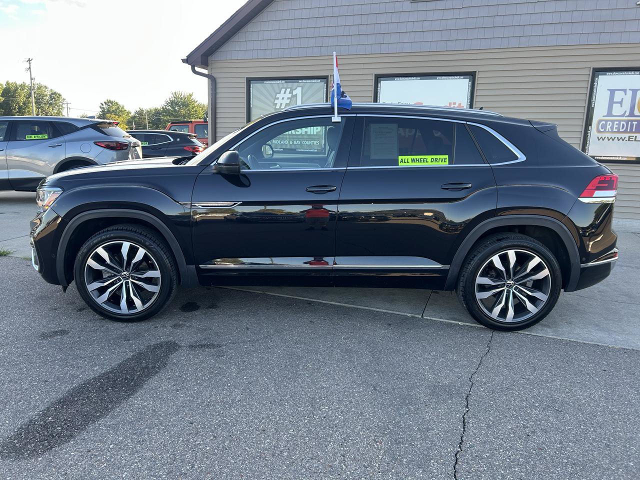 Used 2021 Volkswagen Atlas Cross Sport SEL Premium R-Line AWD/4WD image 8