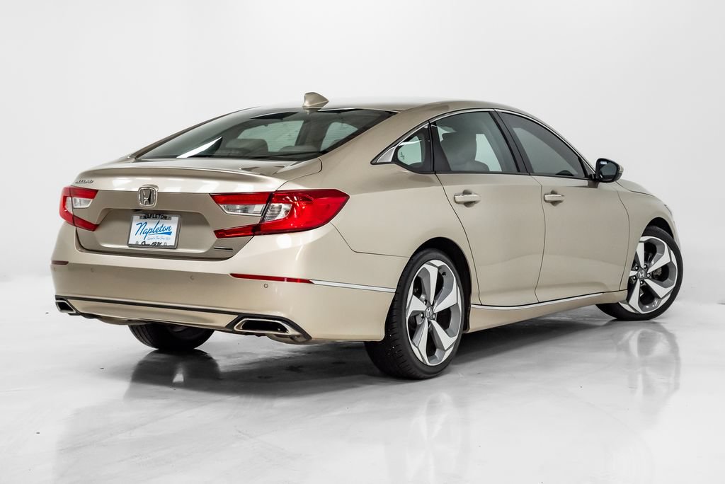 Used 2018 Honda Accord Touring image 30