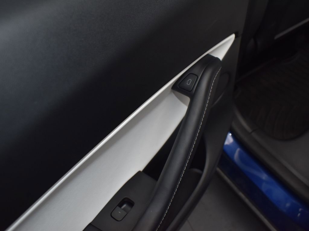 Used 2022 Tesla Model Y Performance image 26