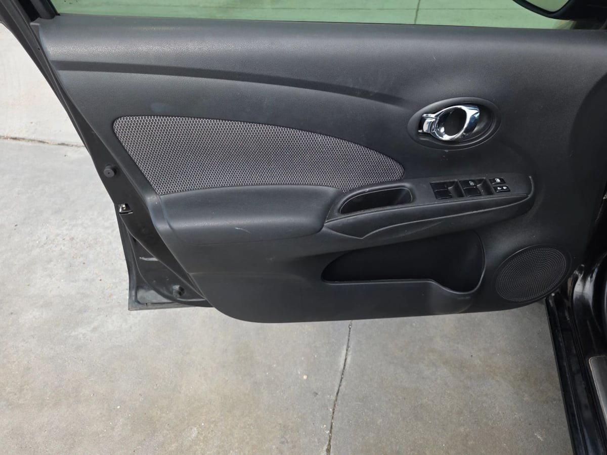Used 2015 Nissan Versa w/ SL Tech Package FWD image 53