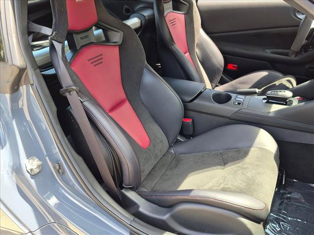Certified 2024 Nissan Z Performance w/ Floor Mat Package RWD image 18