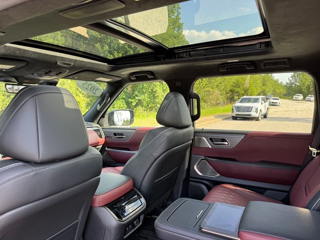Used 2025 INFINITI QX80 Autograph AWD/4WD image 30