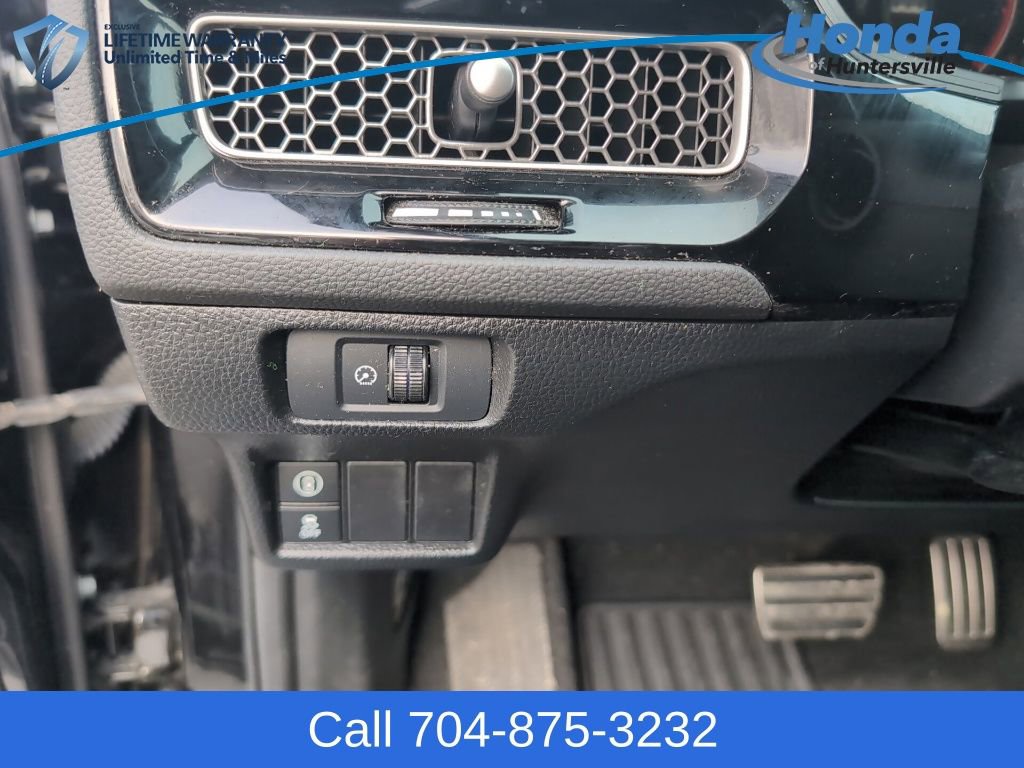 Used 2023 Honda Civic Sport image 25