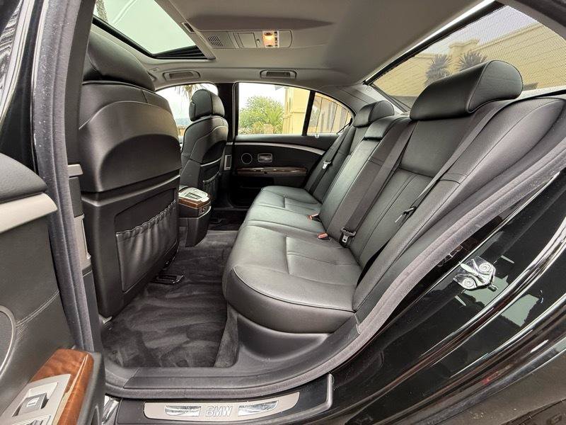 Used 2006 BMW 750i RWD image 37