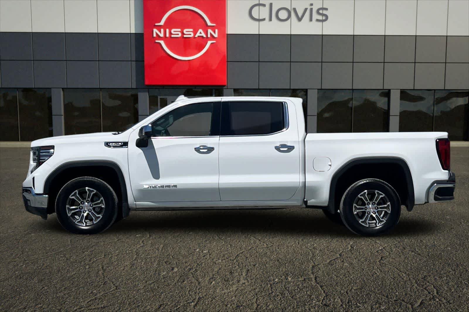Used 2025 GMC Sierra 1500 SLT RWD image 6