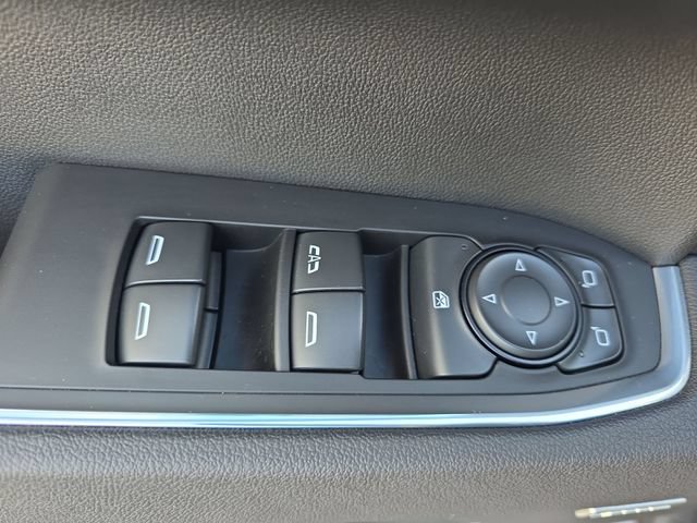 Used 2025 Chevrolet Silverado 1500 LT Trail Boss w/ Convenience Package II AWD/4WD image 29