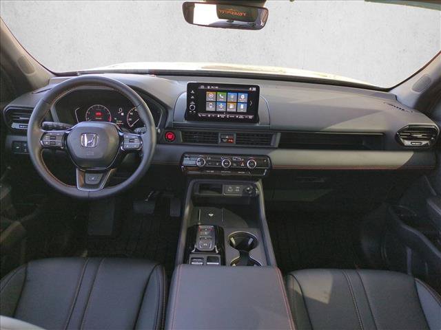 Certified 2025 Honda Pilot TrailSport image 18
