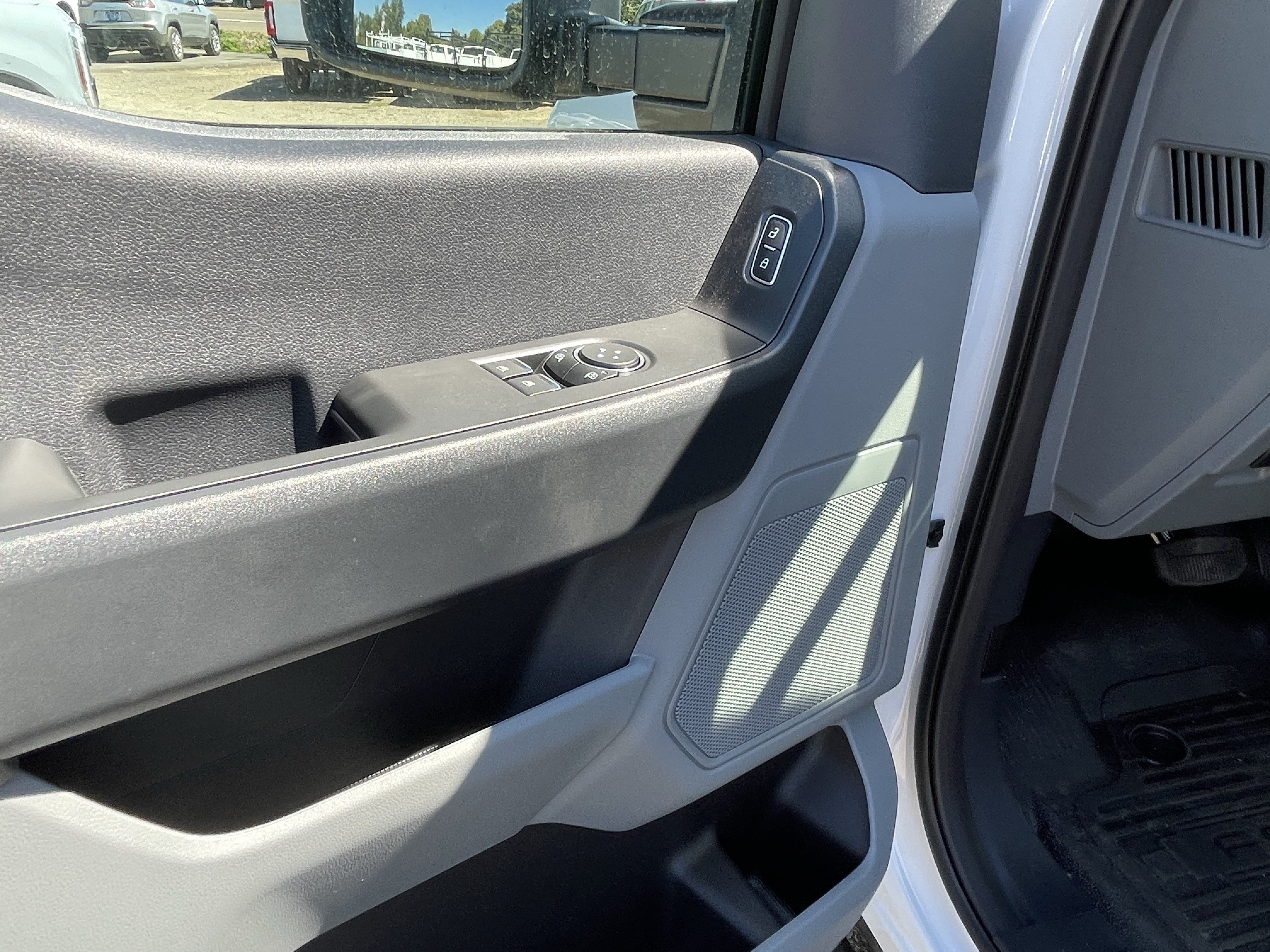 New 2026 Ford F550 2WD Regular Cab Super Duty image 12