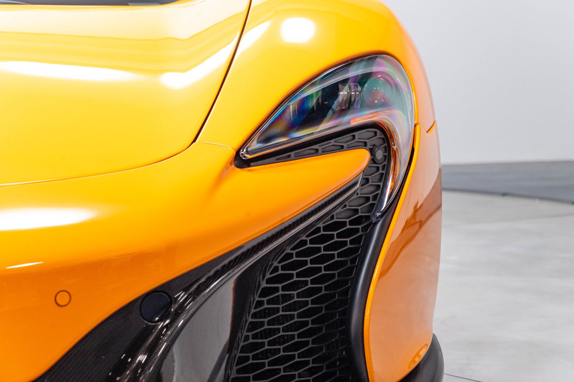 Used 2015 McLaren 650S Spider RWD image 64