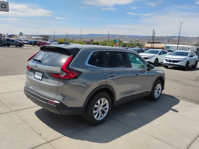 Used 2025 Honda CR-V LX image 5