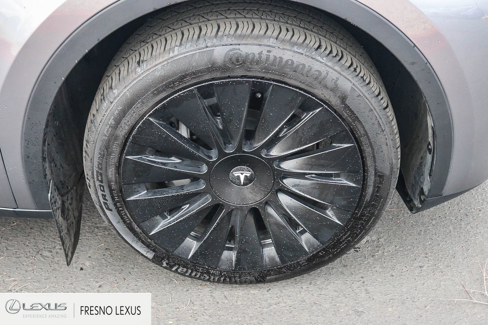 Used 2025 Tesla Model Y Long Range image 9