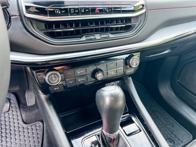 Used 2024 Jeep Compass Trailhawk image 21