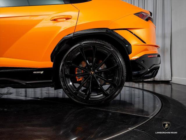 Used 2024 Lamborghini Urus S AWD/4WD image 8