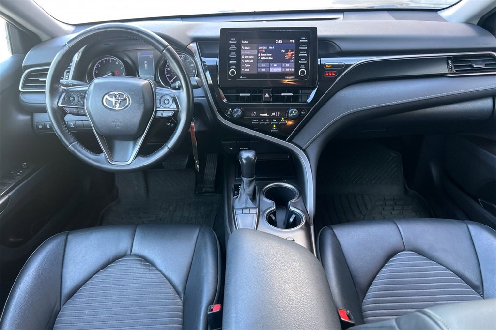 Used 2022 Toyota Camry SE image 15