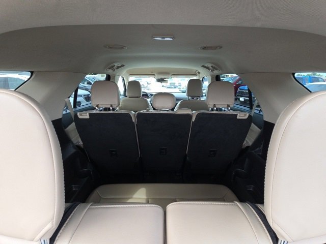 Used 2022 Ford Explorer XLT w/ Equipment Group 202A image 48