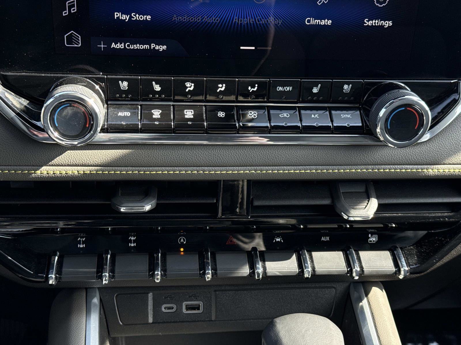 Used 2023 Chevrolet Colorado ZR2 w/ ZR2 Convenience Package III image 6