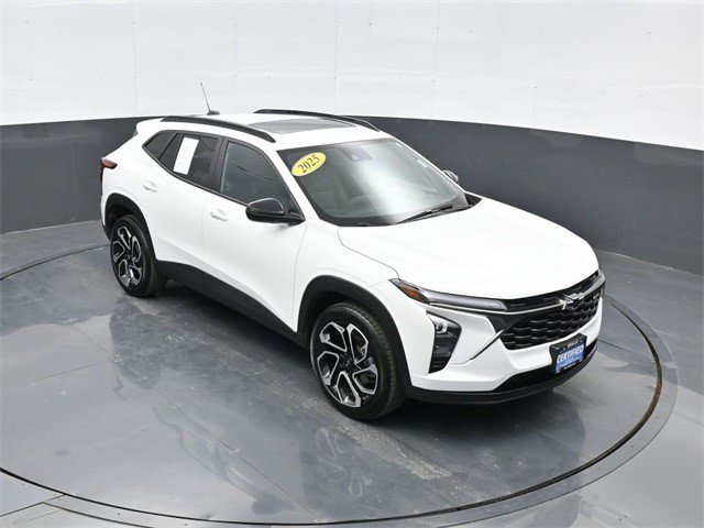 Certified 2025 Chevrolet Trax RS w/ Sunroof Package