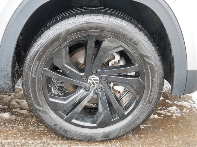 Certified 2022 Volkswagen Atlas SE w/ Panoramic Sunroof Package image 9