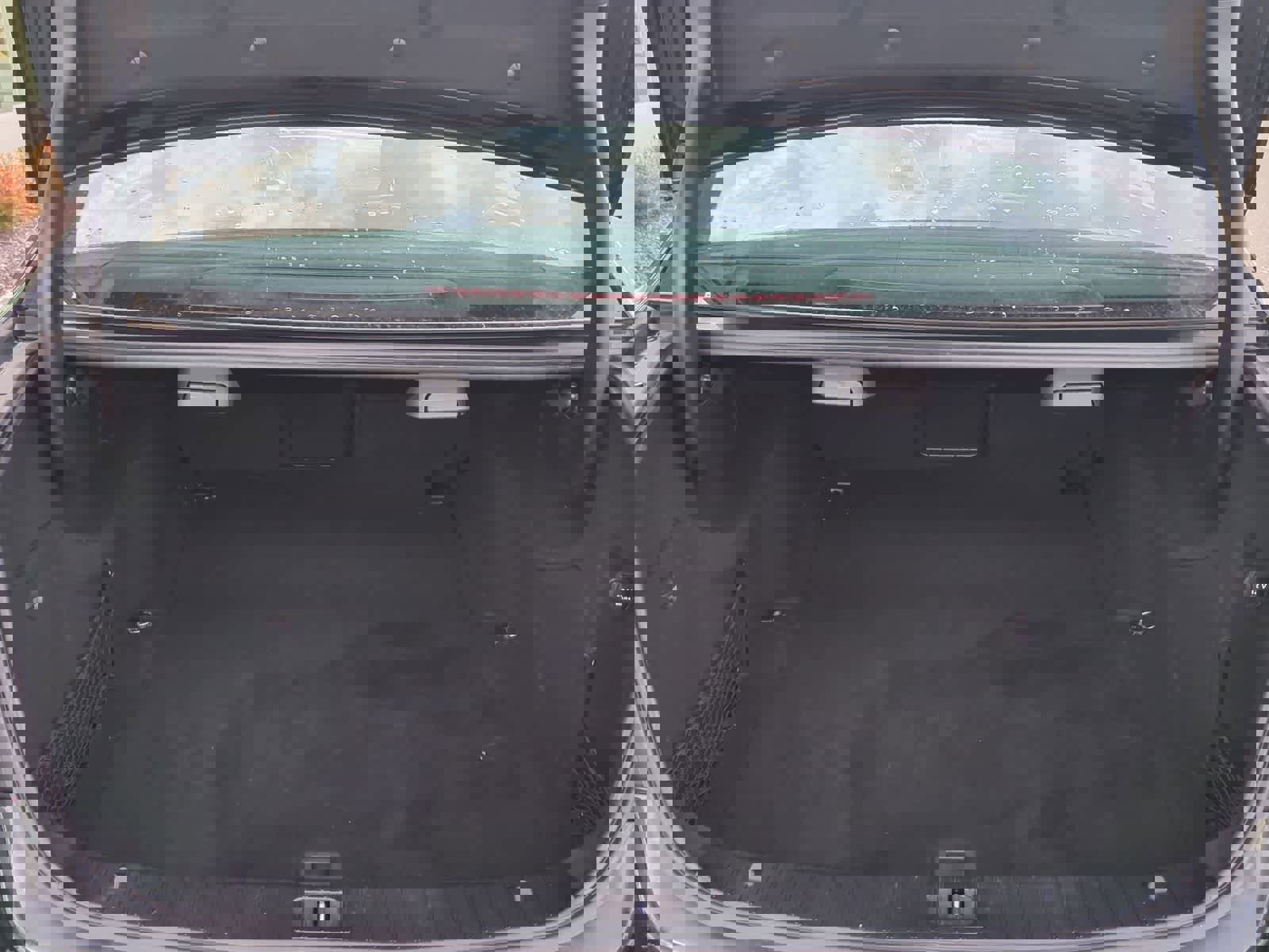 Used 2014 Mercedes-Benz E 550 4MATIC Sedan image 35