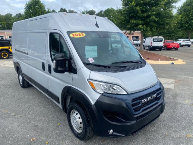 Used 2023 RAM ProMaster 2500 w/ Driver Convenience Group FWD image 5