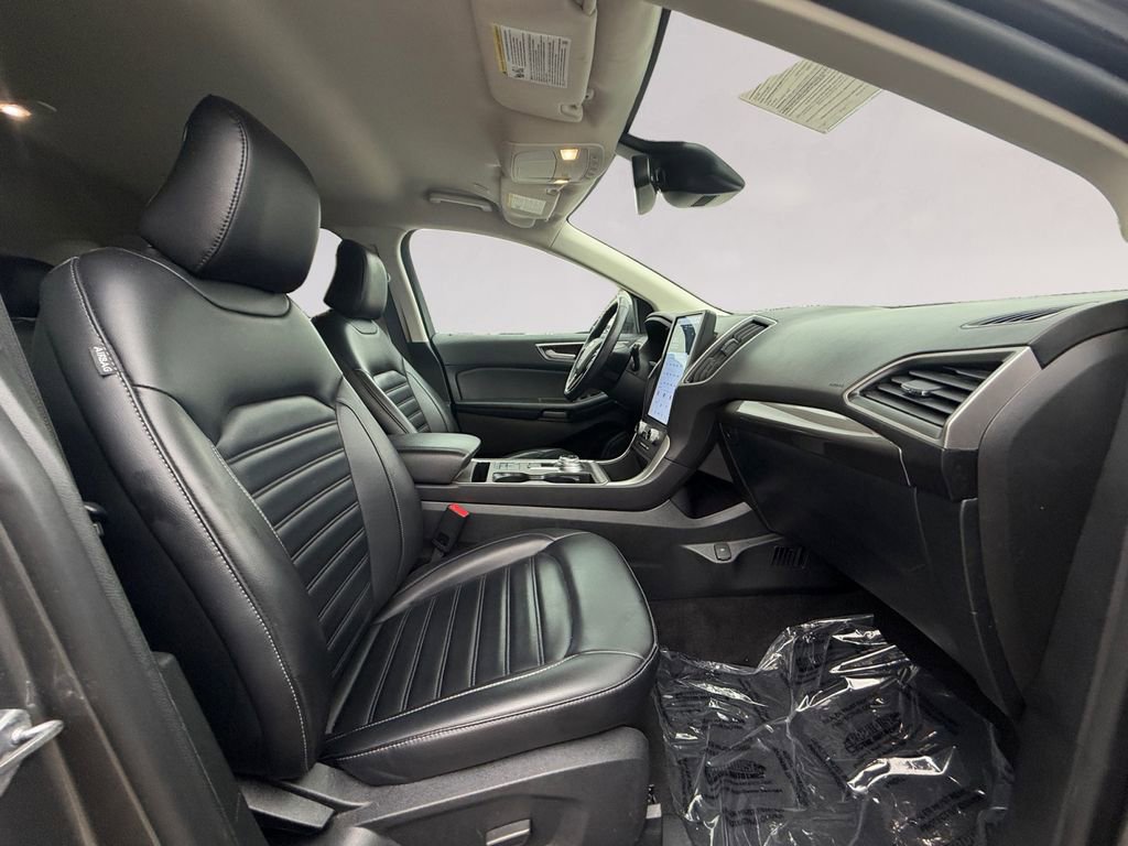 Used 2024 Ford Edge SEL image 17
