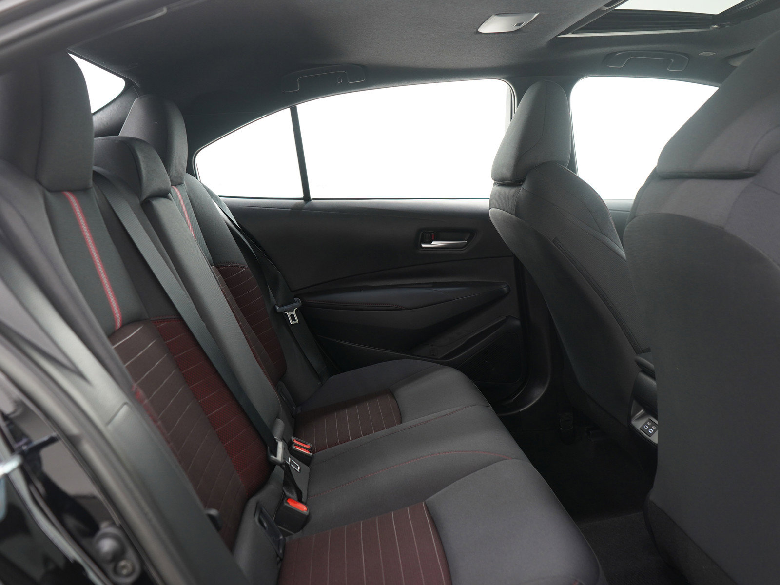 Used 2025 Toyota Corolla SE image 12