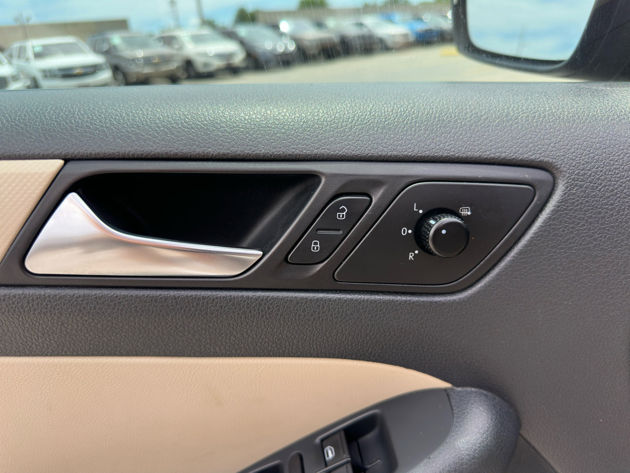 Used 2012 Volkswagen Jetta SE image 28