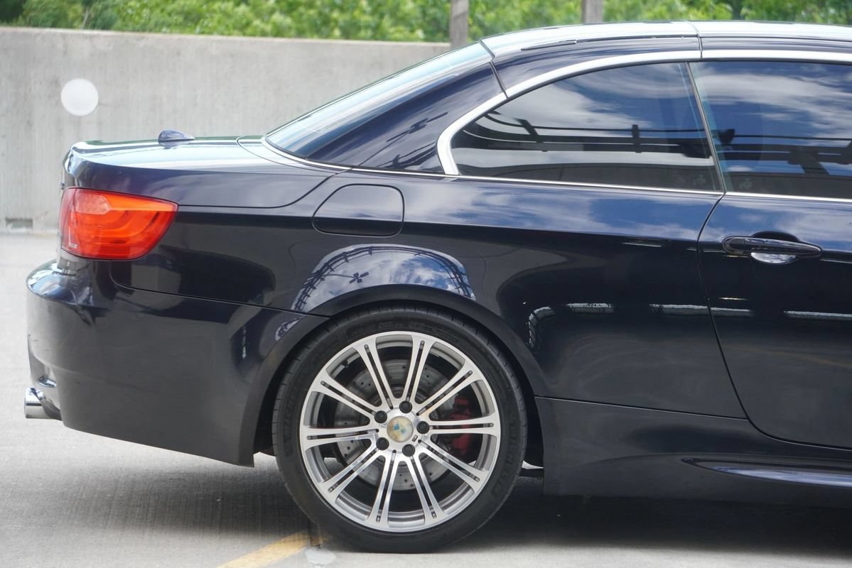Used 2011 BMW M3 Convertible RWD image 27