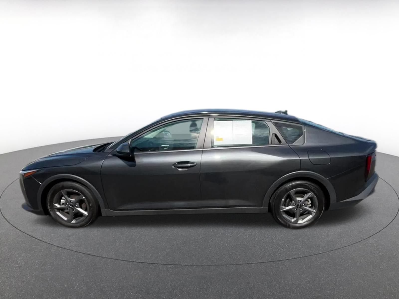 Used 2025 Kia K4 FWD image 8