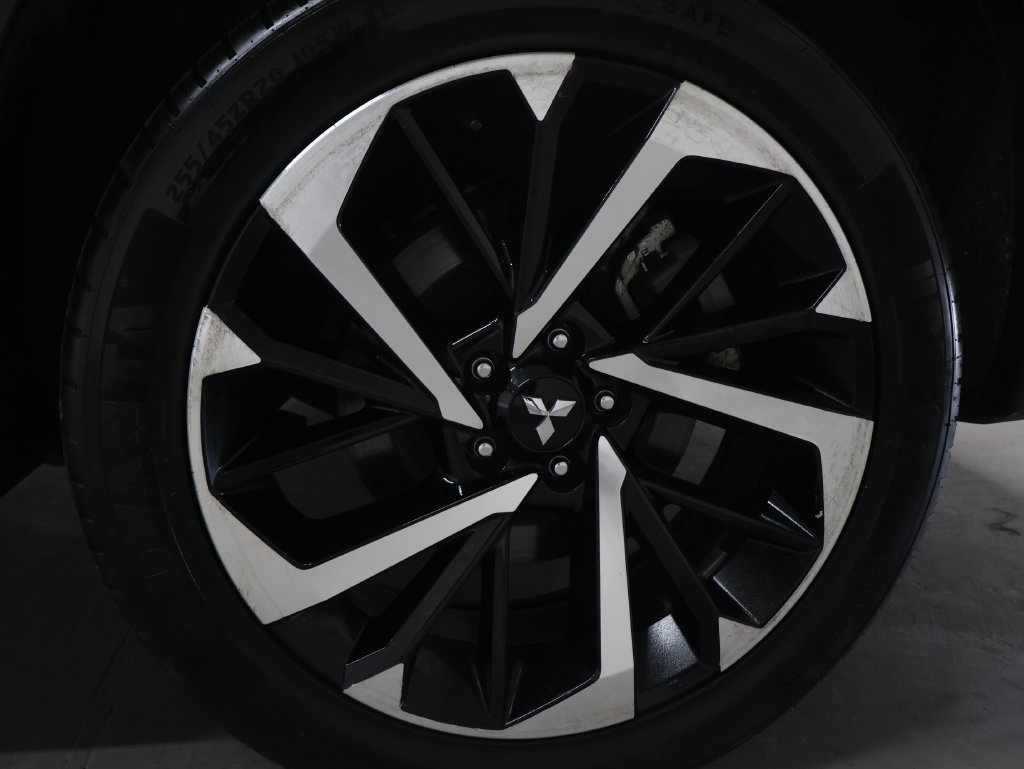 Used 2024 Mitsubishi Outlander SE FWD image 33