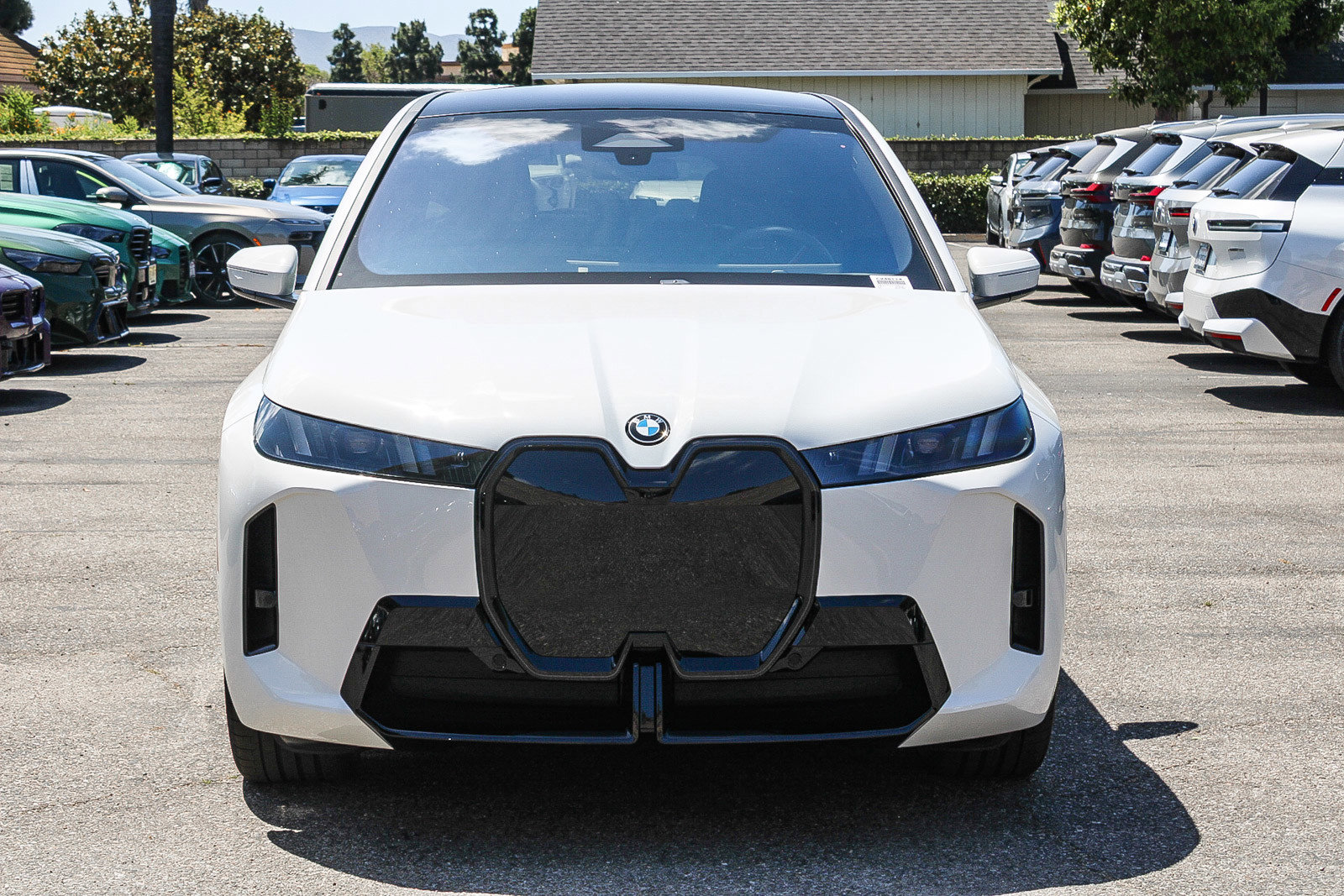 New 2026 BMW iX xDrive60 w/ M Sport Package AWD/4WD image 2