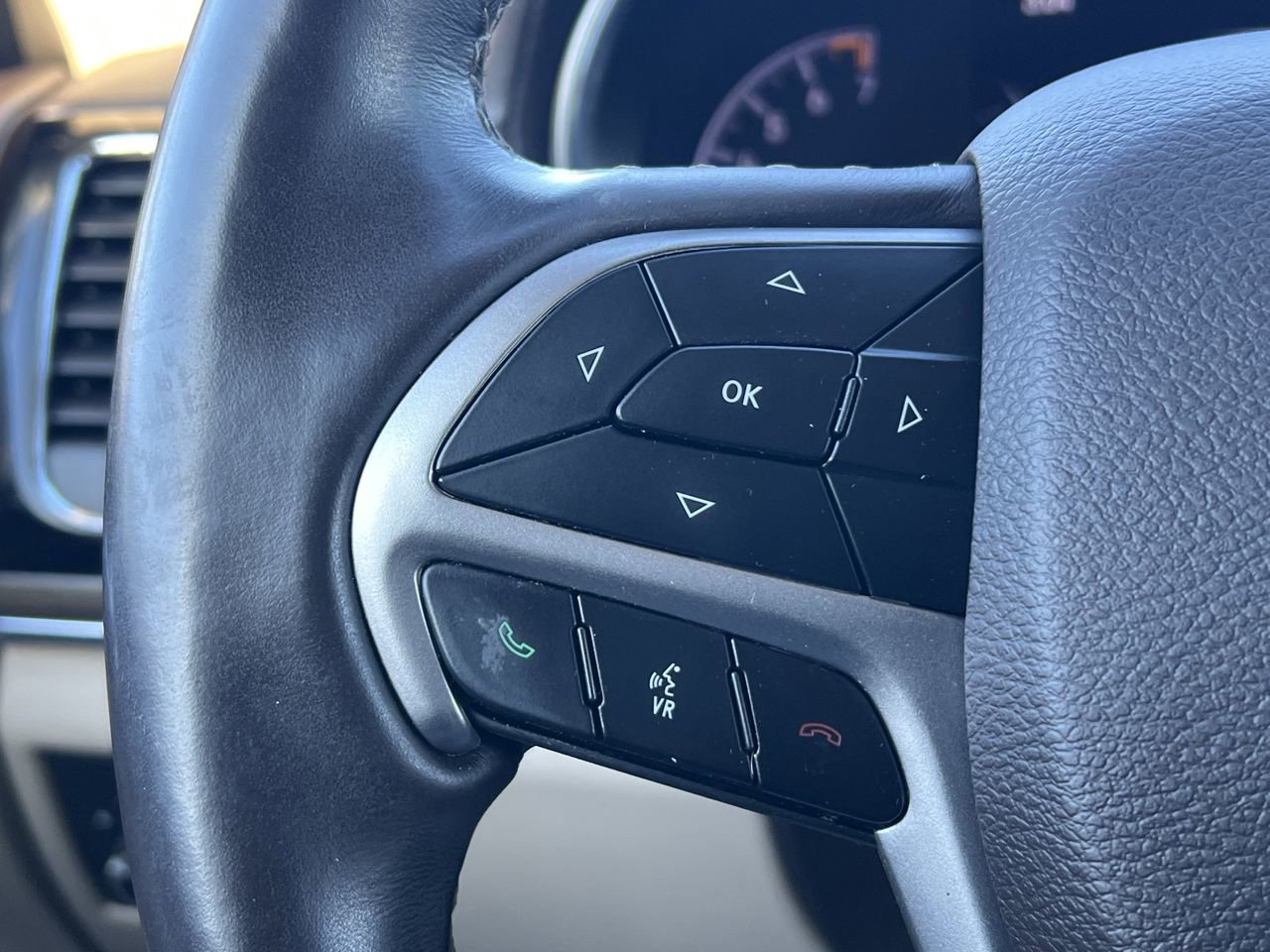 Used 2020 Jeep Grand Cherokee Overland image 22