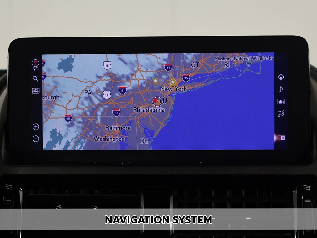 Used 2023 Lexus GX 460 Premium w/ Accessory Package AWD/4WD image 3